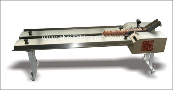 SMZL-110 整理机(配套枕式包装机使用) SMZL-110 整理机(配套枕式包装机使用)